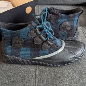 Sorel Out N About Plus, size 9.5